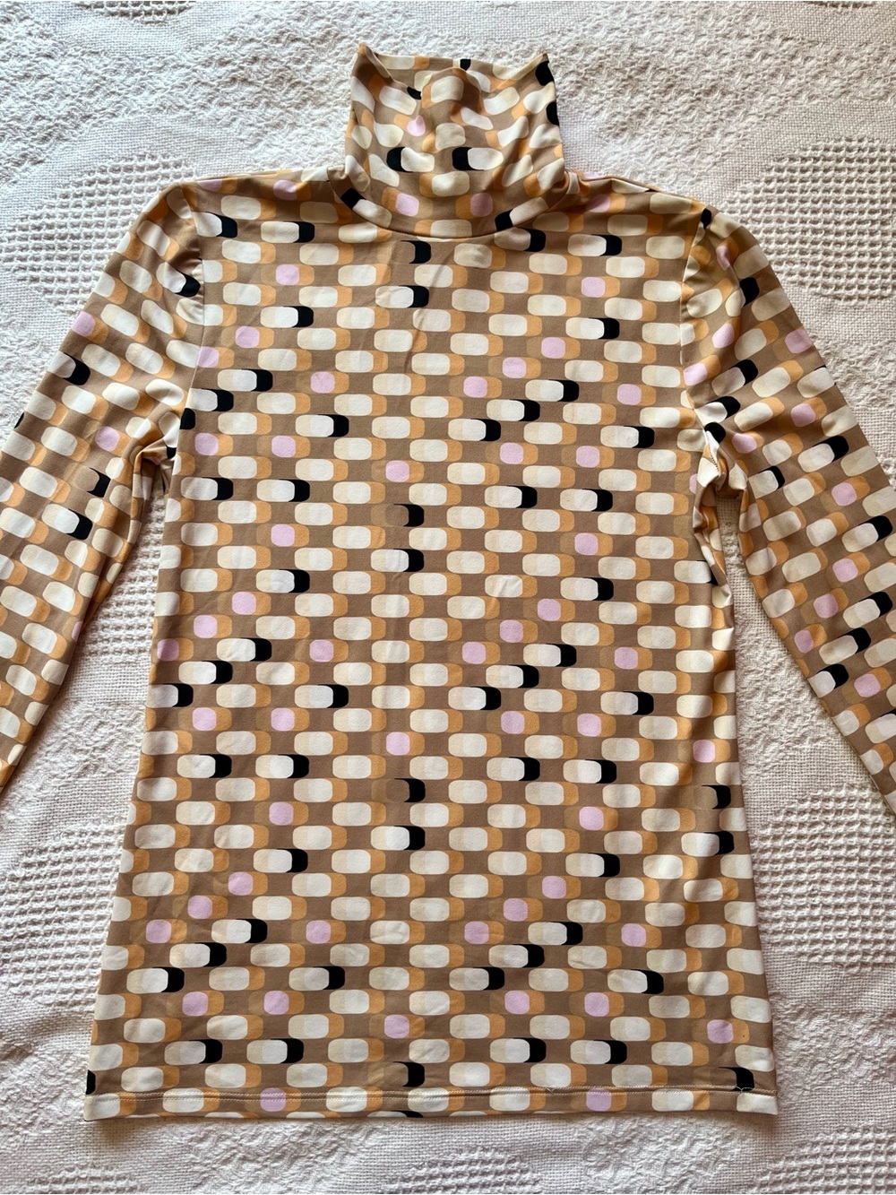 St. John Geometric Ovals Lozenges Print Turtleneck Long Sleeve Tee in Peach Pink - Picture 12 of 12